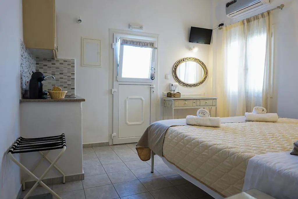 Casa Nostra Mykonos Boutique Rooms & Studios 格拉斯托斯 0*,